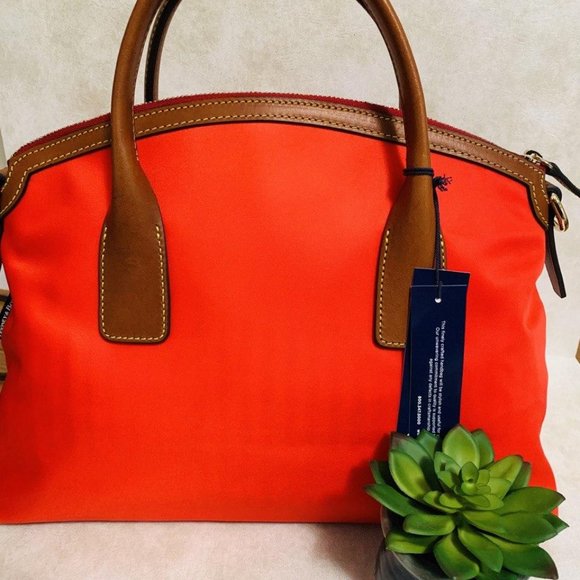 Dooney & Bourke Large Domed Satchel NWT - Picture 2 of 4